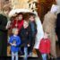 Blijde kindergezichten tijdens de Gerlachus gezinsdag “Woa is dat fièske”